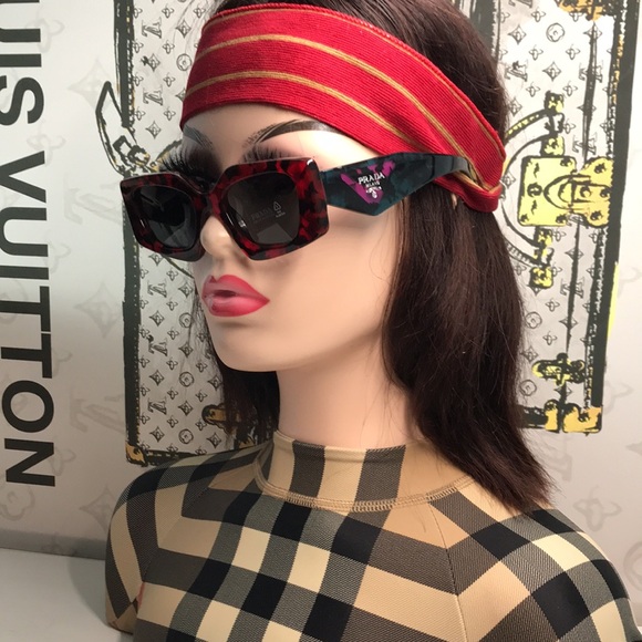 New Authentic Prada Red and Black Women's Sunglasses PR15Y - Picture 1 of 14